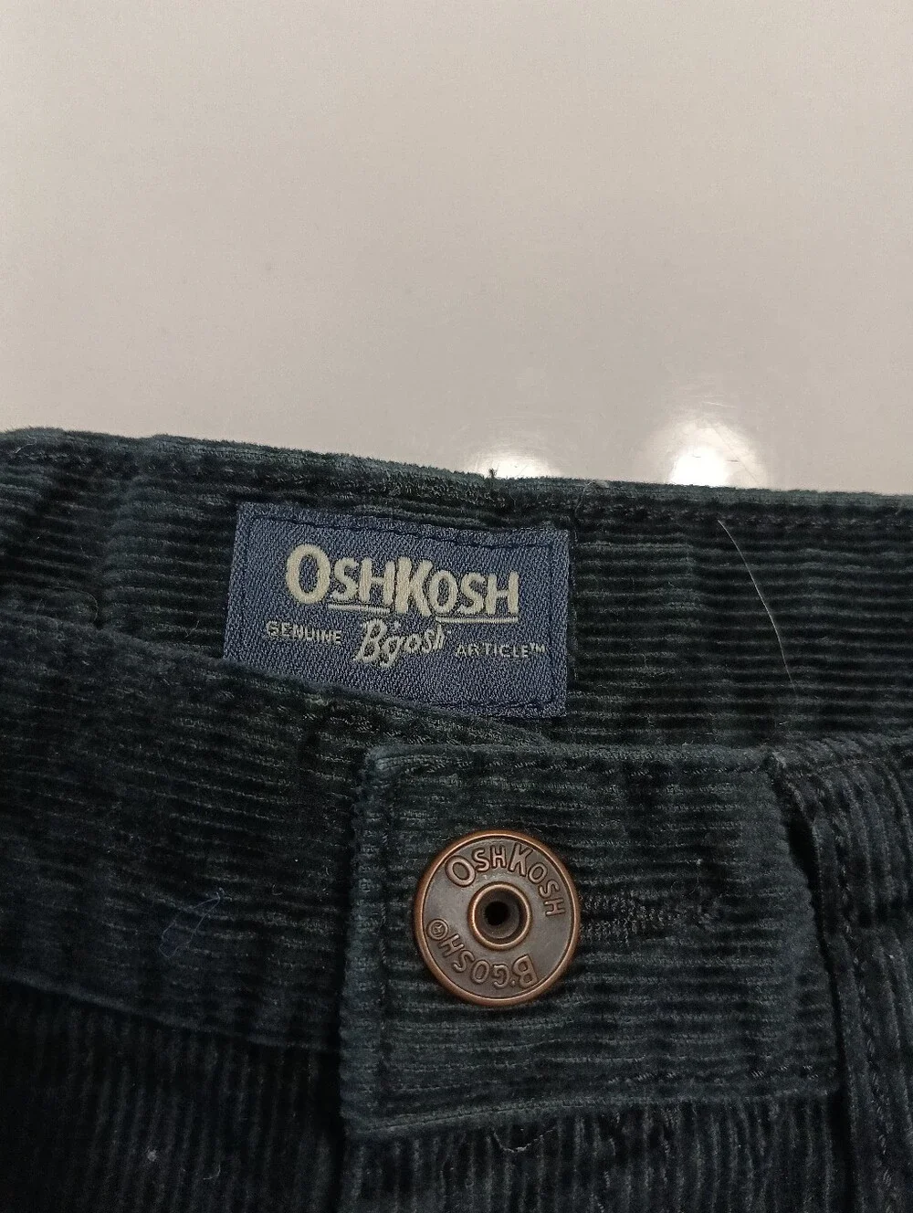 OshKosh B'gosh 3T Bundle: Classic Denim Overalls & Black Corduroy Pants - Excell